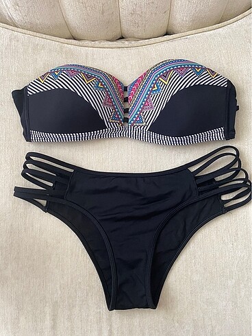 Diğer Bikini Takımı