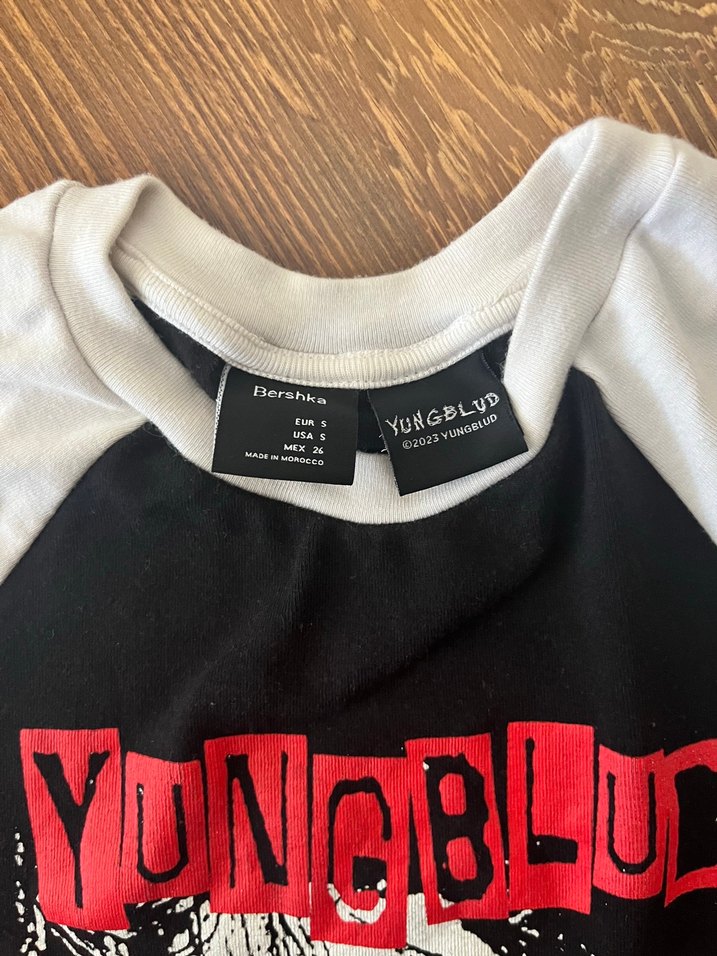 BERSHKA Siyah Rock Punk Baskılı Tişört - Görsel 2