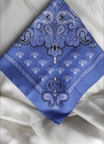 Mavi Desenli Bandana 