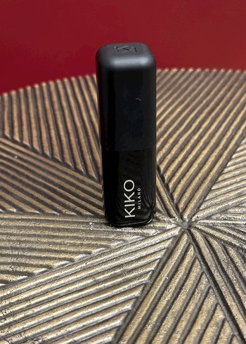 KIKO Milano Cherry Red Ruj - Görsel 2