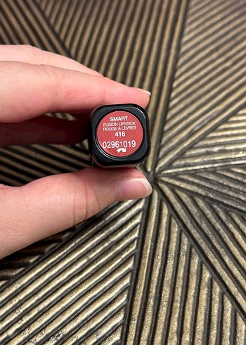 KIKO Milano Cherry Red Ruj - Görsel 3