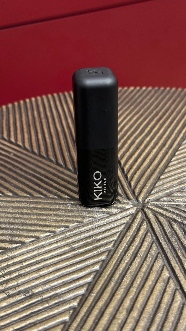 KIKO Milano Cherry Red Ruj - Görsel 2