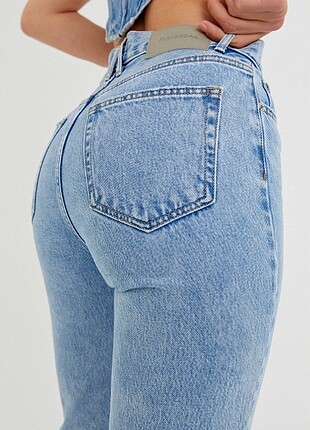 PULL AND BEAR 