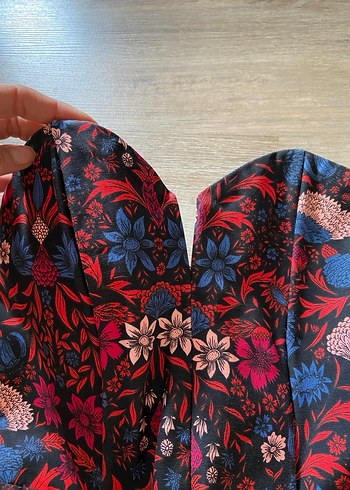 H&M Çiçek Desenli Straplez Korseli Şort Tulum - S/36 - Görsel 3