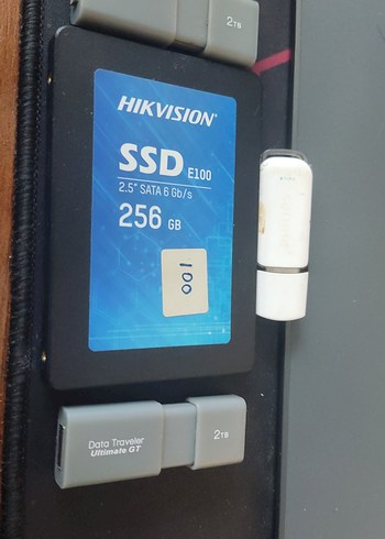 bozuk SSD ve USB diskler