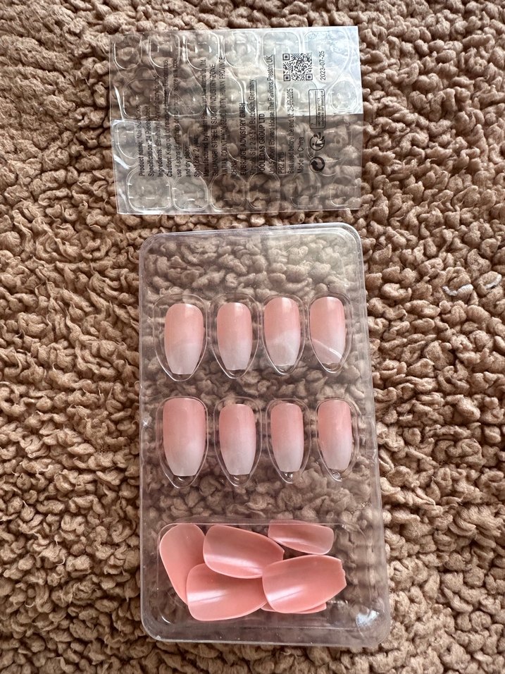 Bej Pastel Takma Tırnak Seti - Görsel 2