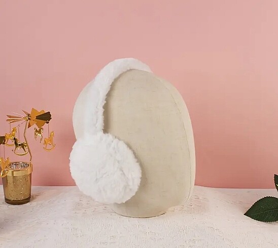 Peluş kulaklık