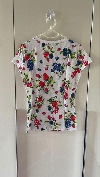 m Beden Love moschino Tisort