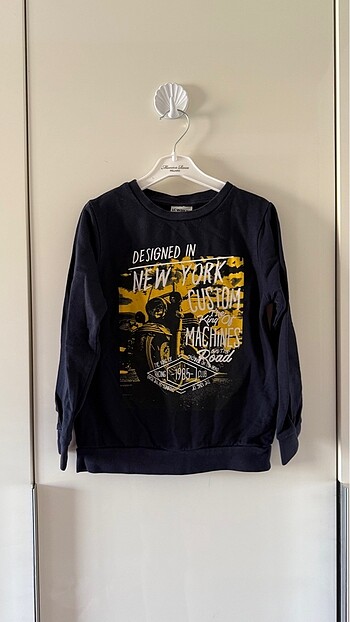 LCW sweatshirt