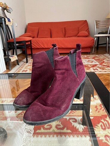 Stradivarius bordo bot