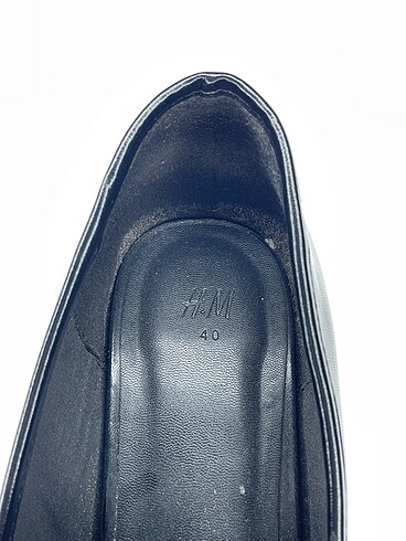 40 Beden siyah Renk H&M Platform %70 İndirimli.