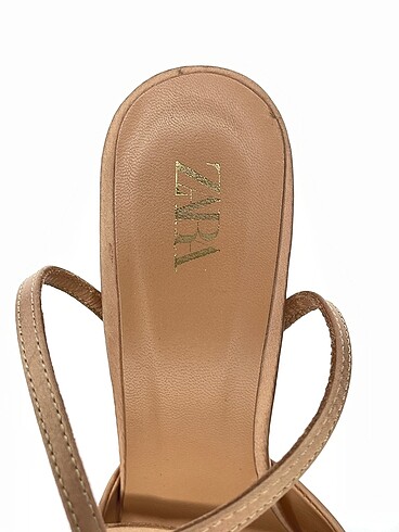 40 Beden çeşitli Renk Zara Platform %70 İndirimli.