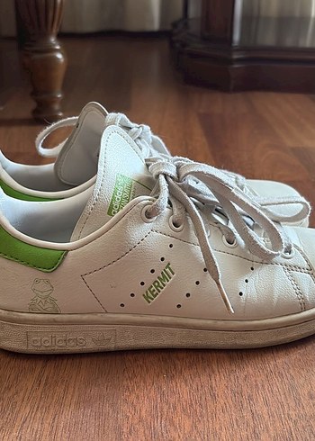 Beyaz Adidas Kermit Bağcıklı Spor Ayakkabı