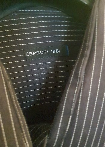 Erkek Siyah Düğmeli cerrutti orjinal - Görsel 2