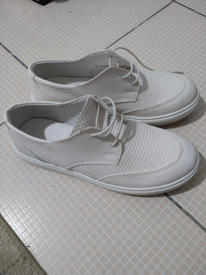 Beyaz Kadın Sneaker - Minimalist ve Şık - Görsel 5