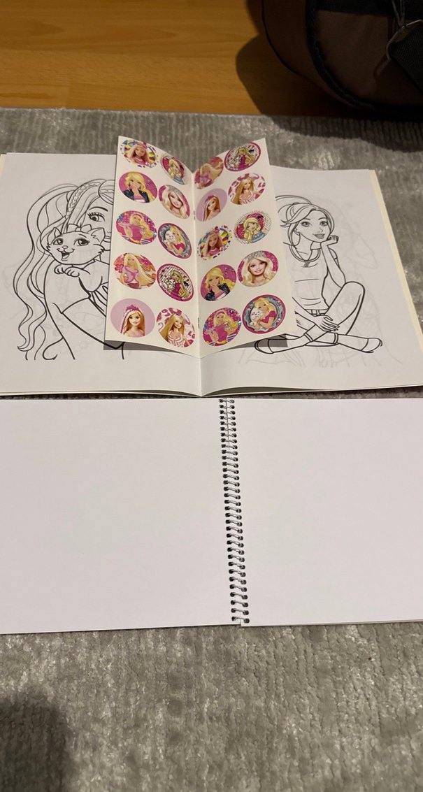 Barbie Boyama Kitabı ve resim defteri - Görsel 3