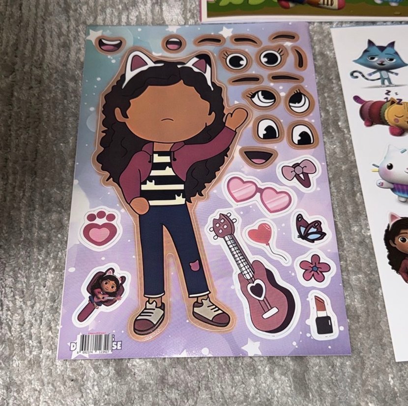 Gabby's Dollhouse Boyama Kitabı ve Çıkartmalar - Görsel 2