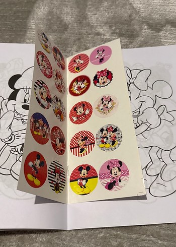Minnie Mouse Boyama Kitabı ve Sticker Seti - Görsel 3