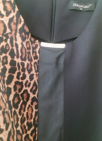 Diğer Siyah leopar detaylı kalem elbise