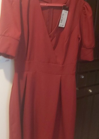 Bordo V Yaka Fermuarlı Elbise