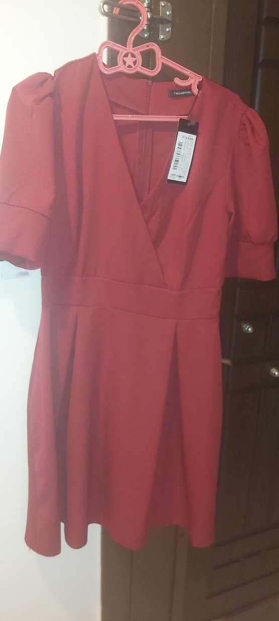 Bordo V Yaka Fermuarlı Elbise - Görsel 5