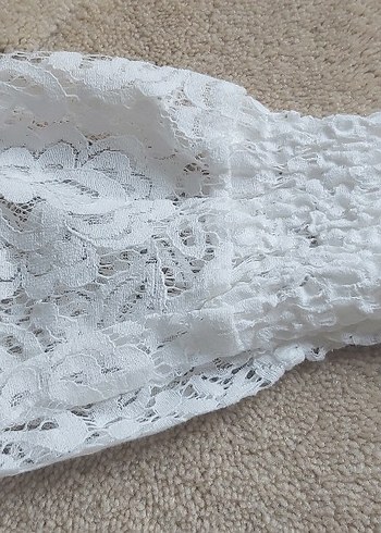 Beyaz Tül Detaylı Bluz