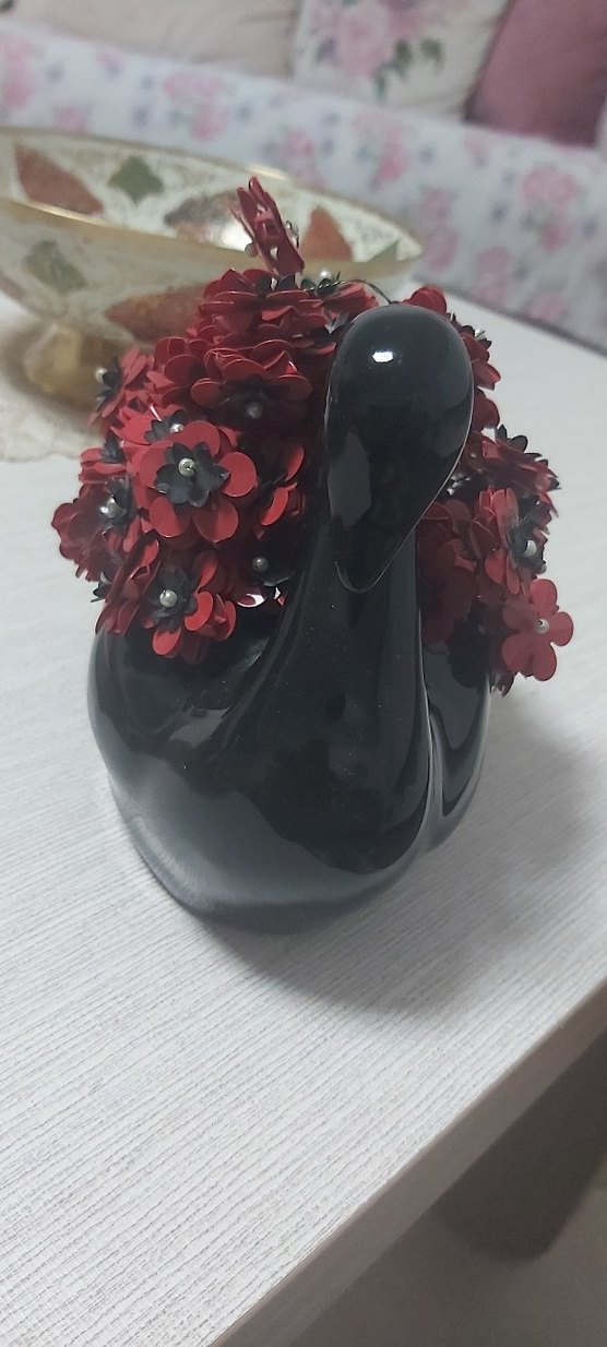 Pul Çiçekli Seramik kuğu biblosu - Görsel 3