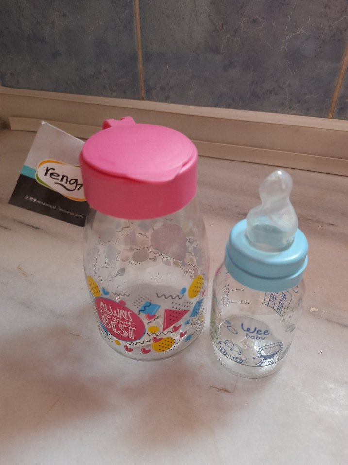 Renkli Bebek Biberonları ve Saklama Kutuları - Görsel 5