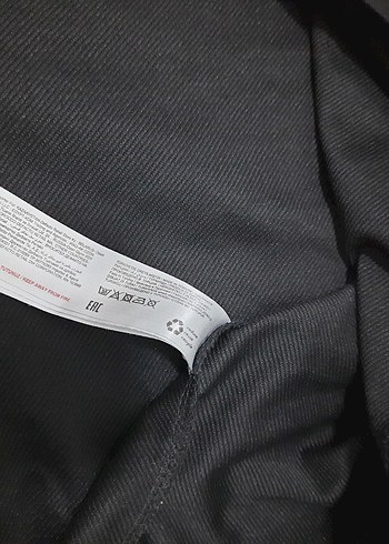 Siyah Baskılı Kapüşonlu Kısa Kollu Tişört - Görsel 3