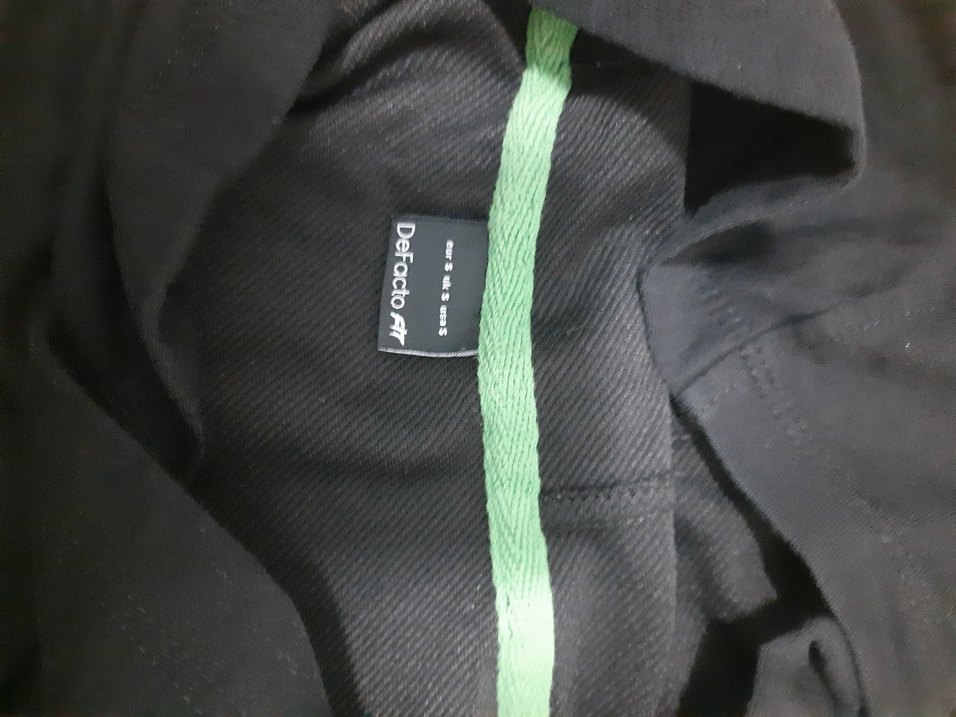 Siyah Baskılı Kapüşonlu Kısa Kollu Tişört - Görsel 5