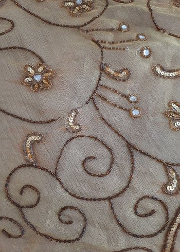 Kahverengi Nakışlı Masa Örtüsü - Görsel 4