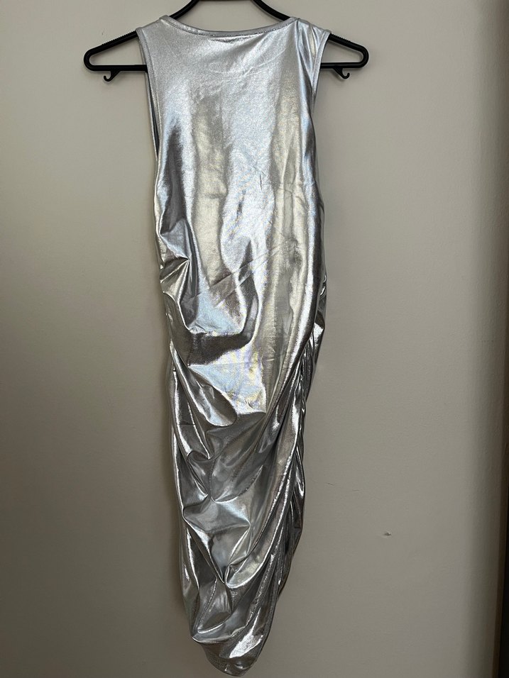 Parlak Metalik Drapeli Mini Elbise - Görsel 4