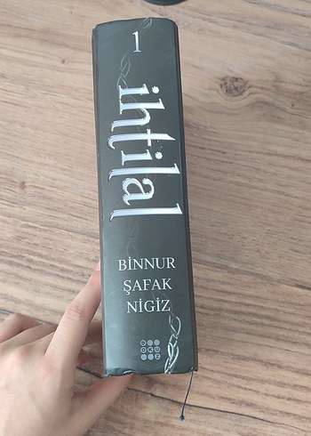  İhtilal - Binnur Şafak Nigiz