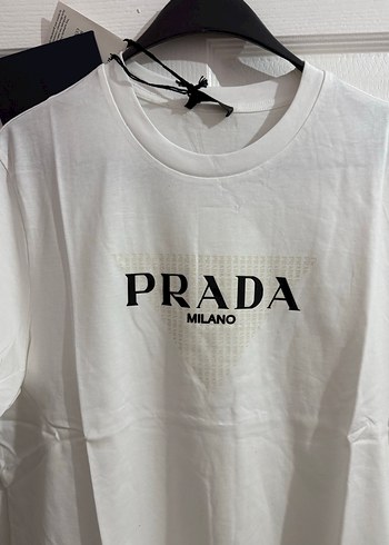 Beyaz Prada Milano Baskılı Tişört