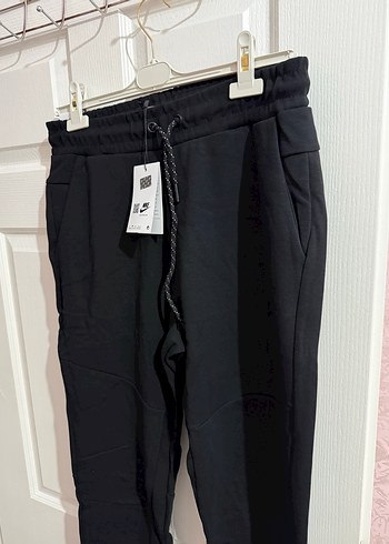 Erkek Siyah Fermuarlı Rahat Eşofman - Görsel 2