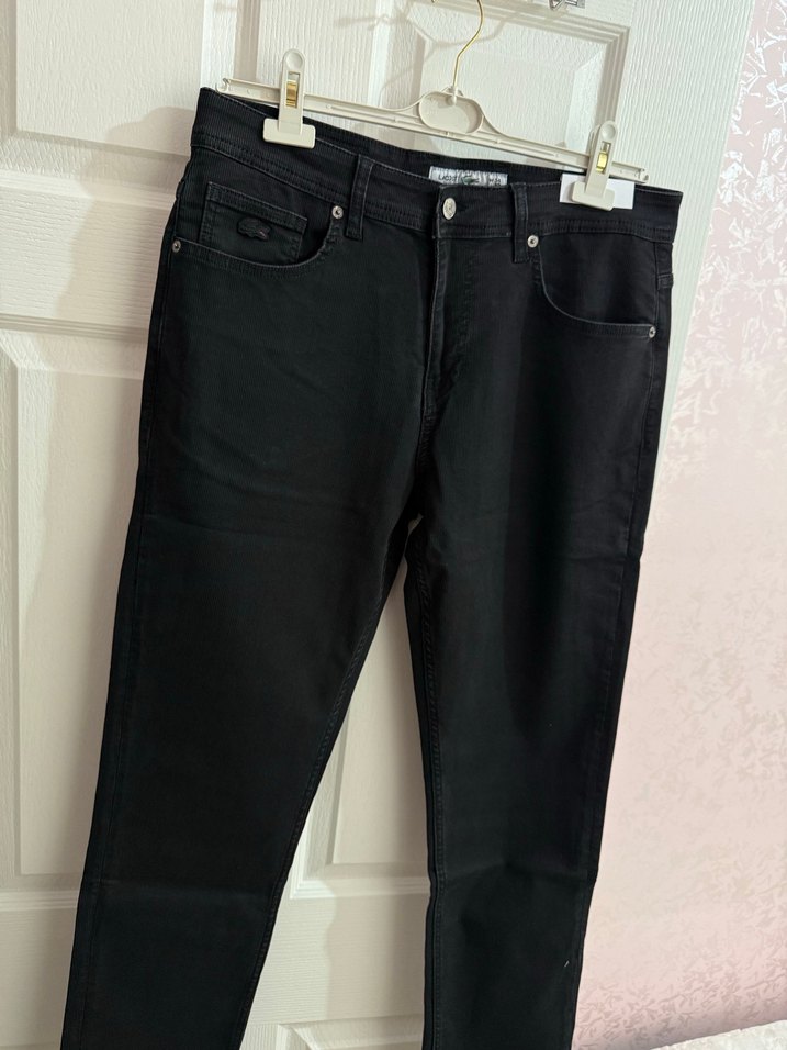 Lacoste Siyah Düğmeli Regular Fit Kot Pantolon - Görsel 5