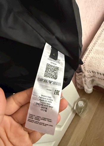 Emporio Armani Siyah Fermuarlı Erkek Mont - Görsel 5