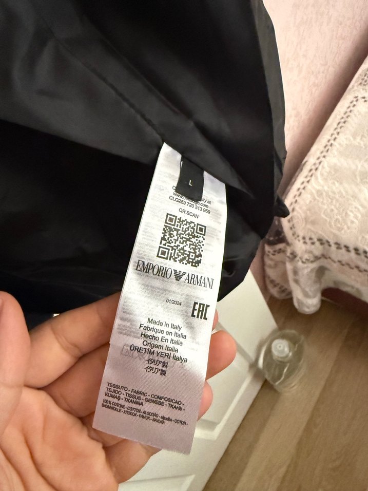 Emporio Armani Siyah Fermuarlı Erkek Mont - Görsel 5