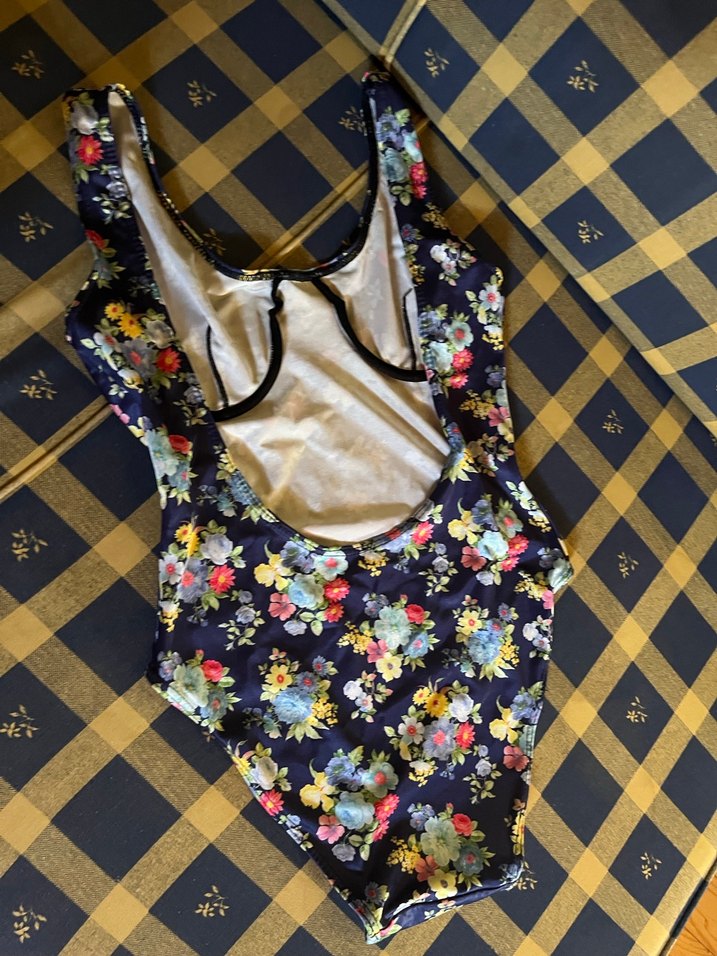 Çiçek Desenli Fırfırlı Kadın Mayo - Görsel 2