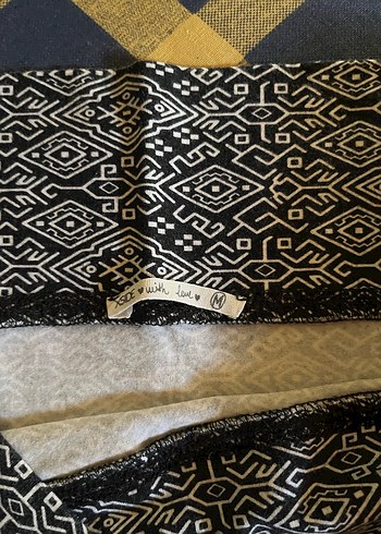 Bohem Desenli Siyah Pilili Mini Etek - Görsel 2