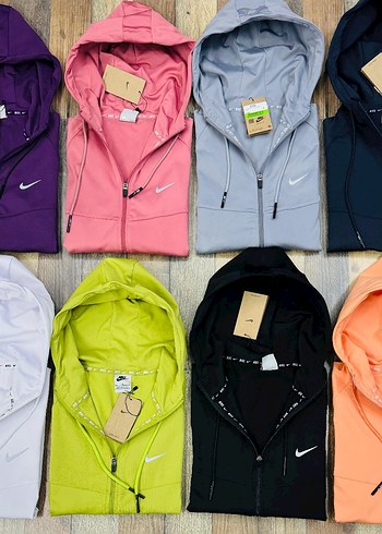 Siyah Fermuarlı Yüksek Yakalı Spor Üst - Görsel 7