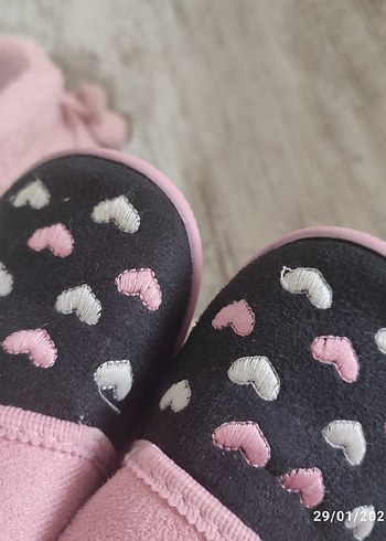 Kızlar için Renkli Nakışlı Sıcak Örme Terlik - Görsel 6