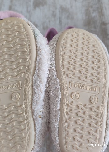 Kızlar için Renkli Nakışlı Sıcak Örme Terlik - Görsel 4