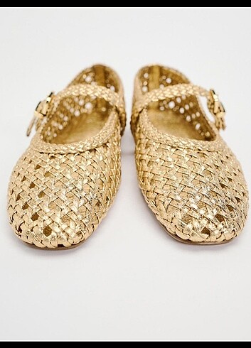 36 Beden Zara dore 36 numara etiketli