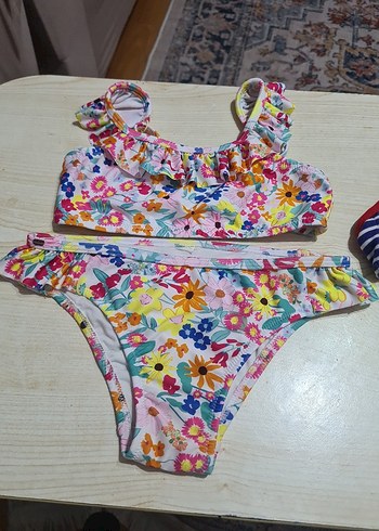 Çiçek Desenli Kız Çocuk Bikini Takımı