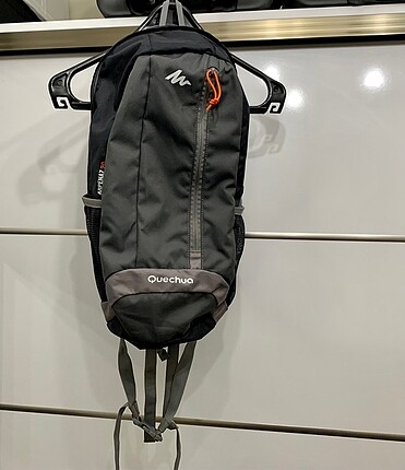 DECATHLON SIRT ÇANTASI 20 LT