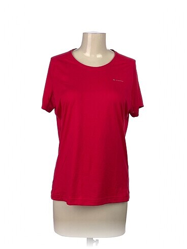 Decathlon T-shirt %70 İndirimli.