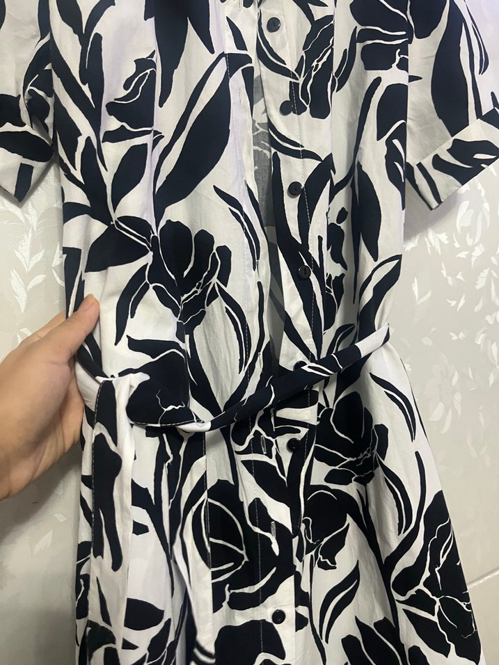 Siyah beyaz desenli elbise - Görsel 2