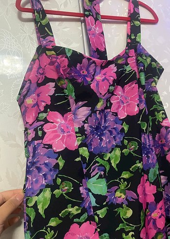 Çiçekli elbise - Görsel 2