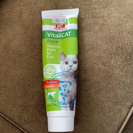 Kedi vitamin maması